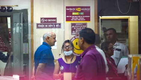 आधे घंटे तक चली सिसोदिया के बैंक लॉकर की जांच...