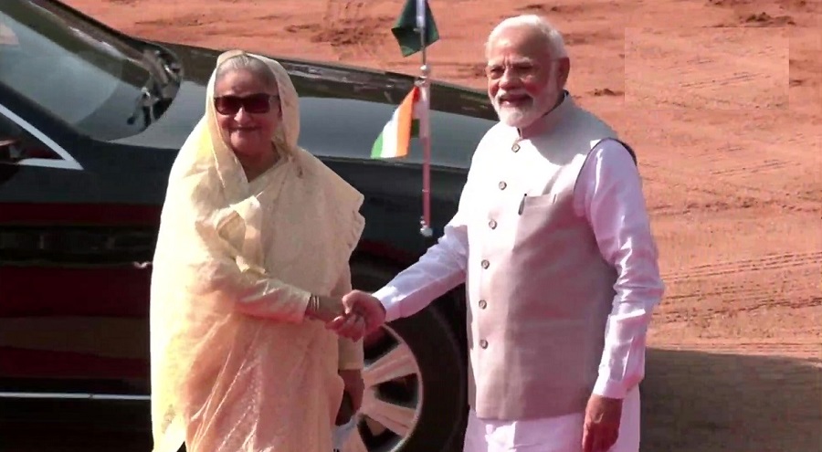 राष्ट्रपति भवन पहुंचीं शेख हसीना, पीएम मोदी ने किया स्वागत