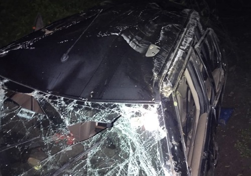 अज्ञात वाहन ने पुलिस जीप को मारी टक्कर, 2 आरक्षकों की मौत, 3 घायल