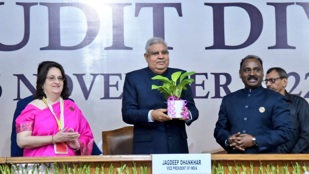 जवाबदेही और पारदर्शिता लोकतांत्रिक प्रगति के लिए जरूरी : उपराष्ट्रपति