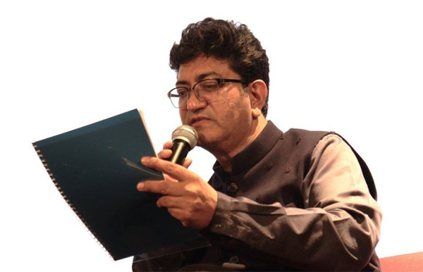 गीतकार का सबसे महत्त्वपूर्ण गुण उसकी प्रामाणिकता : प्रसून जोशी