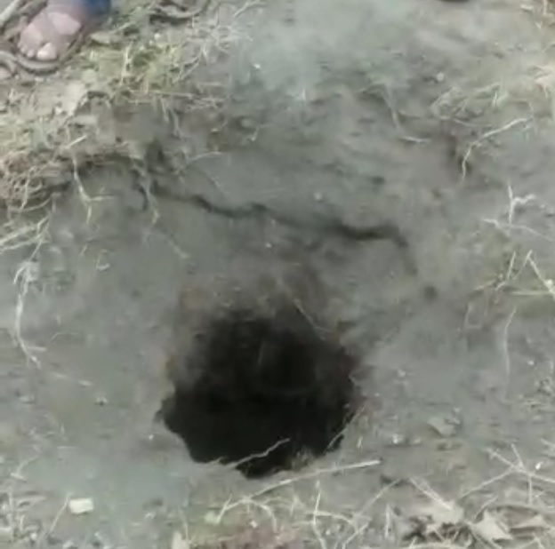 बोरवेल में गिरा बच्चा, बचाव के लिए जुटी प्रशासन की टीम...