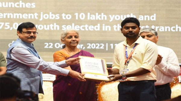 फ़ोर्ब्स की 100 सबसे शक्तिशाली महिलाओं की लिस्ट में सीतारमण