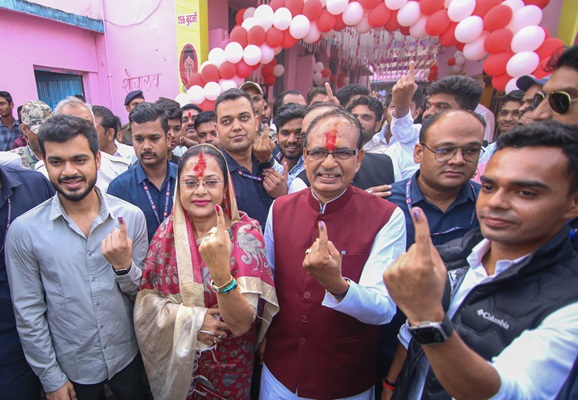 मध्य प्रदेश की सभी 230 सीटों पर वोटिंग जारी, अबतक 10.39 प्रतिशत मतदान