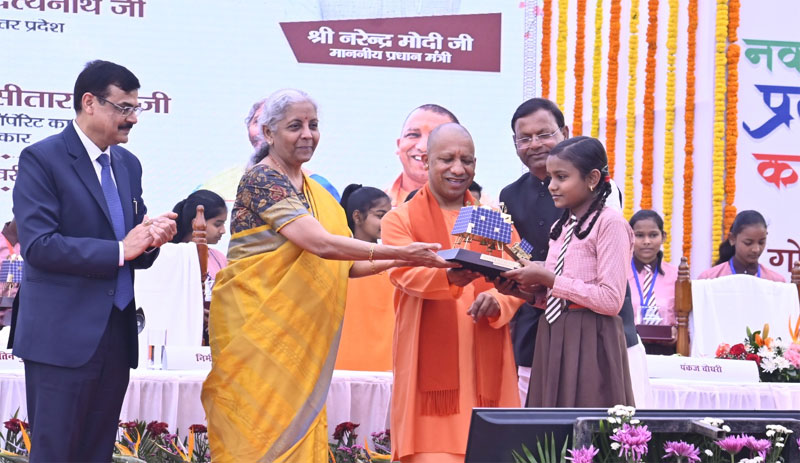 योगी जी डायनमिक मुख्यमंत्री हैं: सीतारमण