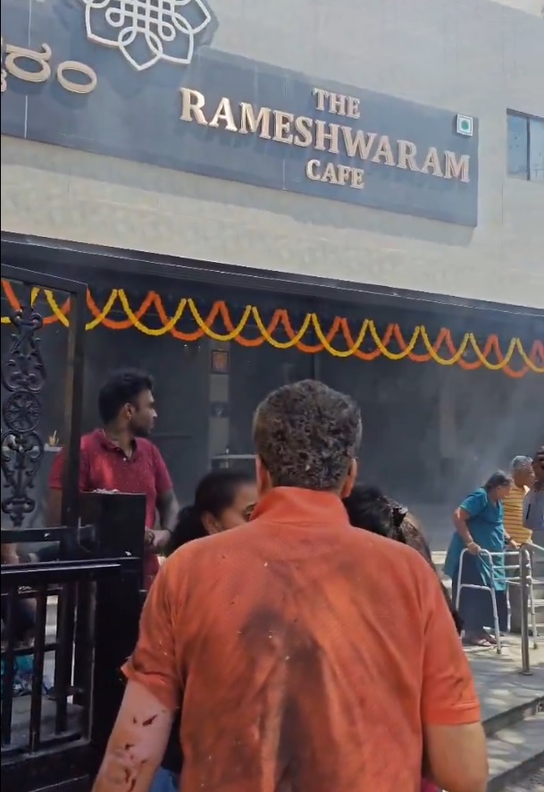 कैफे में ब्लास्ट : 9 लोग घायल, सीएम बोले- आईईडी से हुआ था धमाका...