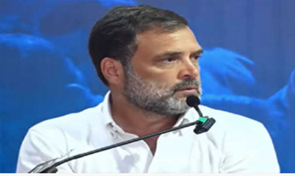  भ्रष्टाचारियों के लिए रेड कारपेट बिछा रहे हैं मोदी: राहुल