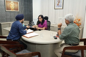 एसीएस की समझाइश के बाद रेजीडेंट चिकित्सकों की हड़ताल समाप्त