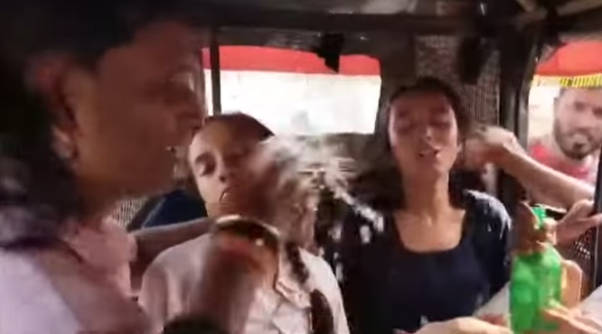 गर्मी से बेहोश हुए 41 बच्चे, 45 डिग्री तापमान में चल रही थी क्लास...