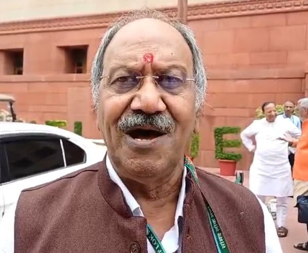 सदन में कांग्रेस का मकसद चर्चा नहीं हंगामा करना है : बृजमोहन अग्रवाल