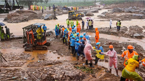 वायनाड में भूस्खलन से तबाही : अब तक 256 की मौत