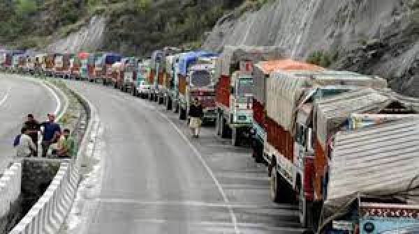 जम्मू-श्रीनगर राष्ट्रीय राजमार्ग पर ढहा टनल का एक हिस्सा, मलबे में फंसे 10 मजूदर, 2 की बचाई गई जान