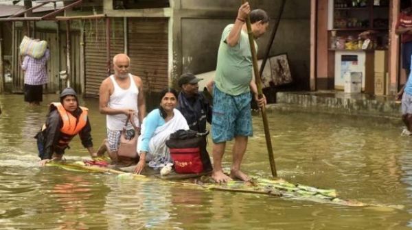 बाढ़ से प्रभावित हुए 33 लाख लोग, अभी भी डूबे हैं 155 गांव&hellip;