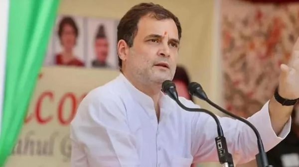 भारतीय संघर्ष कर रहे हैं और प्रधानमंत्री उनका ध्यान भटकाने में व्यस्त : राहुल