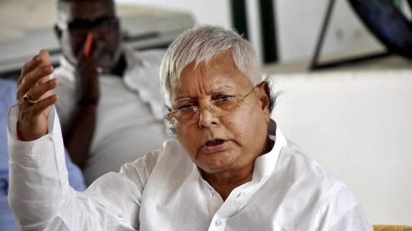 सीढ़ी से गिरे लालू, कंधे की हड्डी में फ्रैक्चर&hellip;