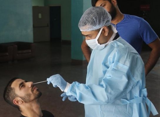 एक माह में कोरोना से मौतें 35 फीसदी बढ़ीं, डब्ल्यूएचओ प्रमुख ने चेताया