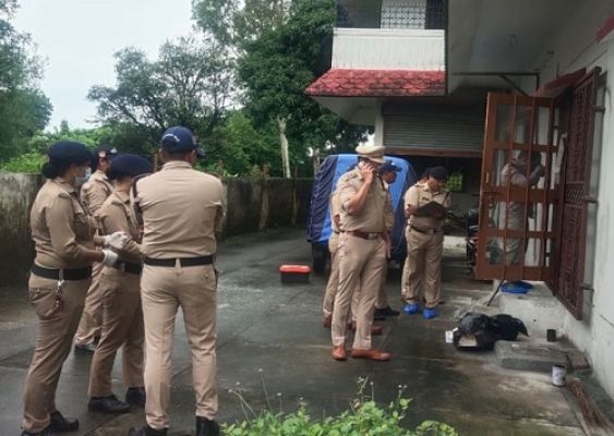 एक-एक कर परिवार के 5 सदस्यों को उतारा मौत के घाट, इलाके में मचा हड़कंप...