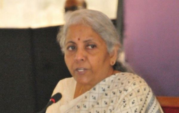 बाजार के घटनाक्रमों की निरंतर निगरानी किये जाने की आवश्यकता : सीतारमण