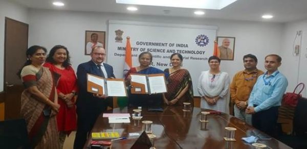 इंस्टिट्यूट नेशनल डे ला प्रोप्रिएट इंडस्ट्रीयल, फ्रांस तथा वैज्ञानिक और सीएसआईआर के बीच हुआ एमओयू