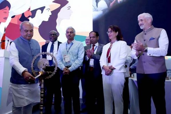 पादप आनुवंशिक संसाधनों का संरक्षण मानवता की साझा जिम्मेदारी : तोमर