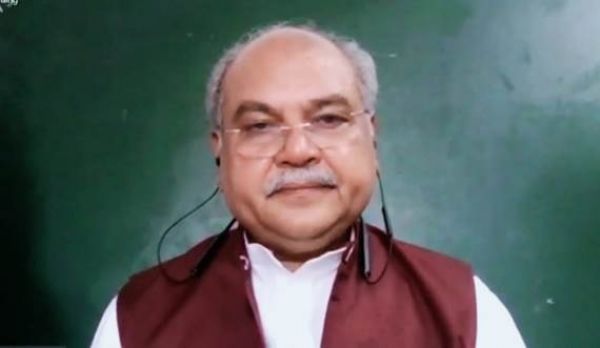 उच्च खाद्यान्न उत्पादन बनाए रखने के लिए उत्पादकता बढ़ाना जरूरी : तोमर