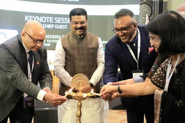 विशाल आबादी को शिक्षित और कुशल बनाना आज की चुनौती : धर्मेन्&zwj;द्र प्रधान