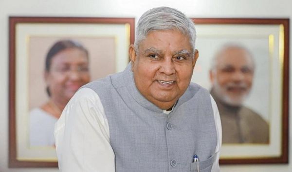 उपराष्ट्रपति ने राज्यसभा सदस्यों को रात्रिभोज पर बुलाया