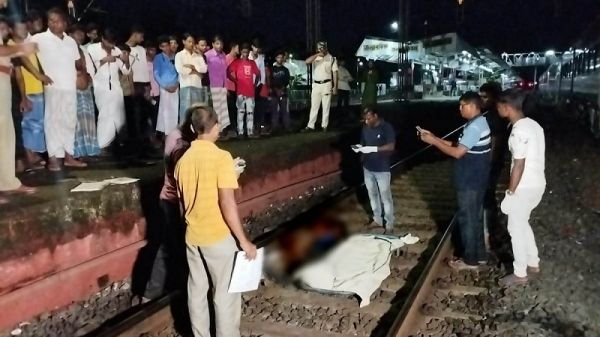 ट्रेन की चपेट में आए 4 मासूम, 3 की मौत...