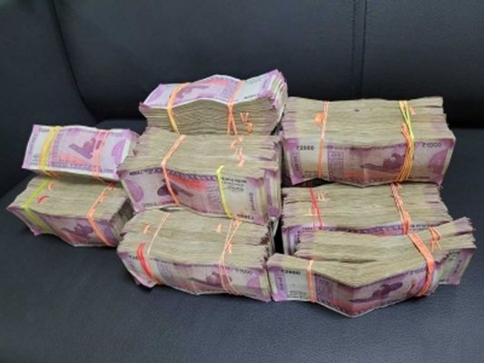 राजधानी में ईडी का छापा व्यापारी के घर से मिले करोड़ रुपये