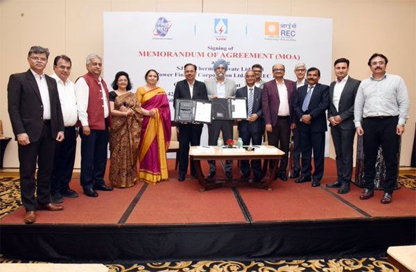 आरईसी और पीएफसी ने एसटीपीएल के साथ किया एमओयु
