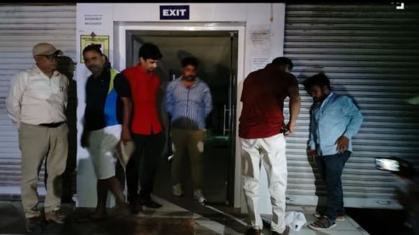 डेंगू के मरीज को प्लेटलेट्स की जगह चढ़ा दिया मुसम्बी का जूस, मौत के बाद हंगामा...