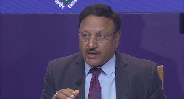 गुजरात चुनावों के लिए मतदान दिसंबर 1 और 5 को होंगे और 8 दिसंबर को मतगणना होगी