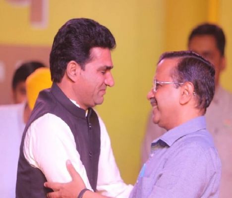 गुजरात विस चुनाव के लिए केजरीवाल ने ईसुदान को बनाया सीएम उम्मीदवार...