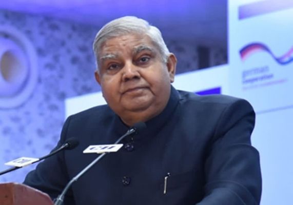 उपराष्&zwj;ट्रपति जगदीप धनखड़ आसियान भारत स्&zwj;मारक और पूर्वी एशिया शिखर सम्&zwj;मेलन में शामिल होने के लिए रवाना