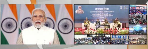 युवाओं को नौकरी देने मिशन मोड में काम कर रही है सरकार : नरेंद्र मोदी