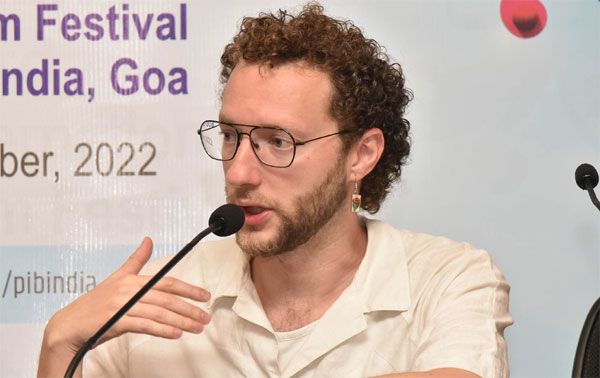 जलवायु परिवर्तन के मुद्दे पर मंथन कराएगी फिल्म हाउ टू ब्लो अप ए पाइपलाइन