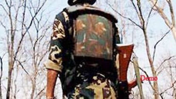 सीआरपीएफ जवान ने साथियों पर चलाई गोली, 2 की मौत...