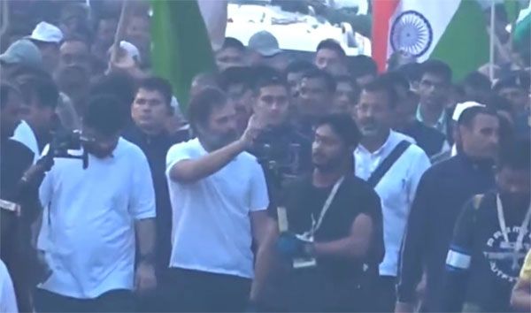 इंदौर के बड़ा गणपति चौराहा से राहुल गांधी ने की भारत जोड़ो यात्रा की शुरुआत