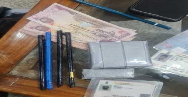 तस्करी करते चार आरोपी चढ़े हत्थे, मिला लाखों का सोना