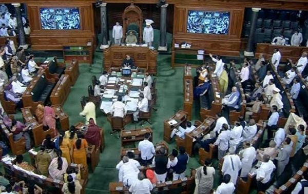 संसद सत्र : तवांग मामले पर सदन में हंगामा, विपक्षी दलों ने राज्यसभा से किया वॉकआउट