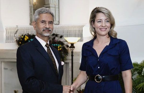 विदेश मंत्री डॉ. एस जयशंकर ने कनाडा की विदेश मंत्री मेलानी जोली का स्वागत किया