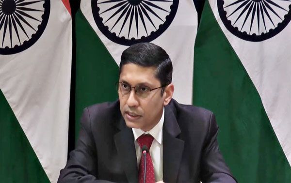 भारत ने क़तर में आठ भारतीयों को मौत की सज़ा के ख़िलाफ़ अपील दायर की