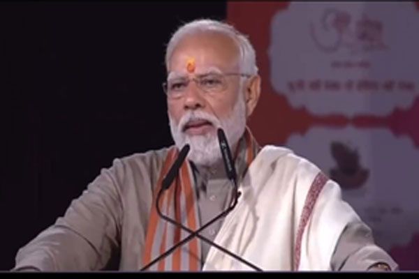 मथुरा और ब्रज विकास की दौड़ में पीछे नहीं रहेंगे : प्रधानमंत्री मोदी