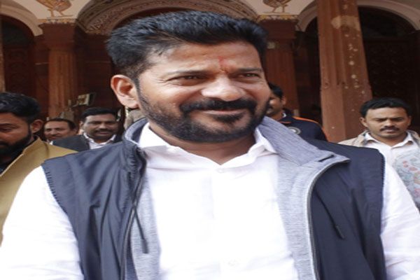 तेलंगाना के मुख्यमंत्री रेवंत रेड्डी ने लोकसभा सदस्यता से इस्तीफा दिया