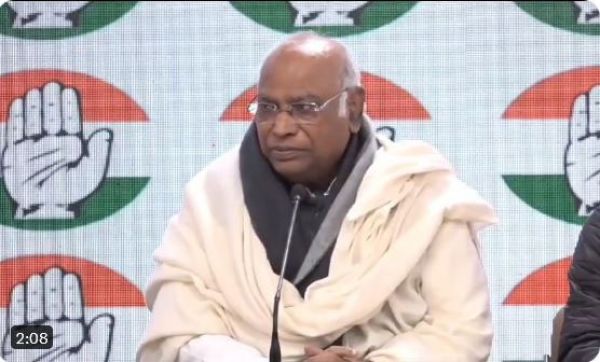 कांग्रेस ने की 'नारी न्याय गारंटी' की घोषणा, नौकरी में 50% आरक्षण का वादा