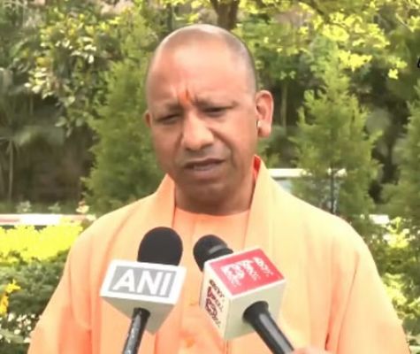 खुद को एक्सीडेंटल हिंदू कहने वालों का भारत के इतिहास पर बोलना हास्यास्पद : सीएम योगी