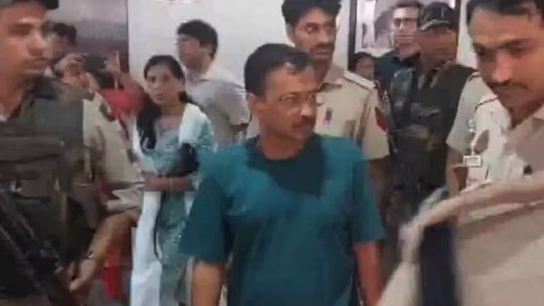 सीबीआई की रिमांड खत्म होने के बाद कोर्ट ने केजरीवाल को भेजा जेल