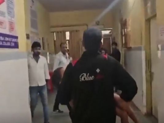 सत्संग के दौरान मची भगदड़ में महिला-बच्चों समेत 27 की मौत...