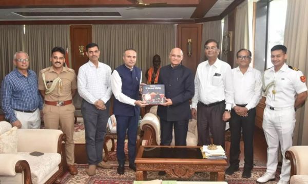 रमेश बैस को राजभवन में दी गई विदाई, मंगलवार को लौटेंगे रायपुर