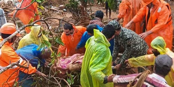 वायनाड में भूस्खलन में 11 की मौत, सैकड़ों के फंसे होने की आशंका